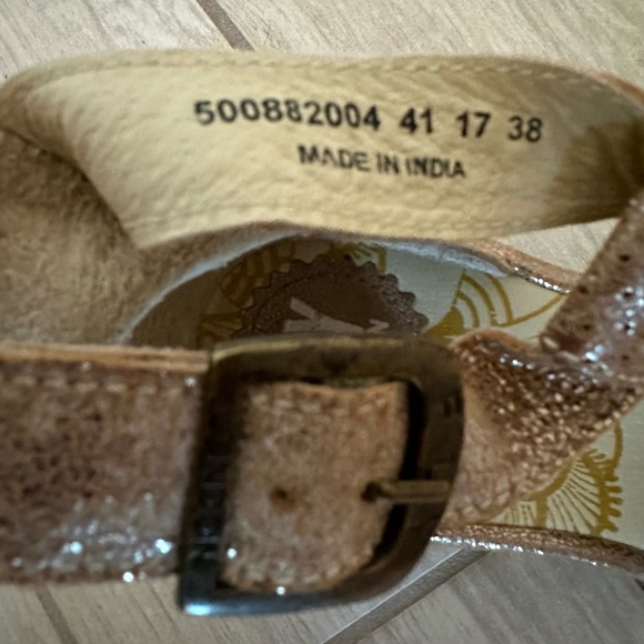 Fly London Yall Platform Wedge Sandals Shoes Rose Gold Metallic Perforated US8 - Picture 4 of 5